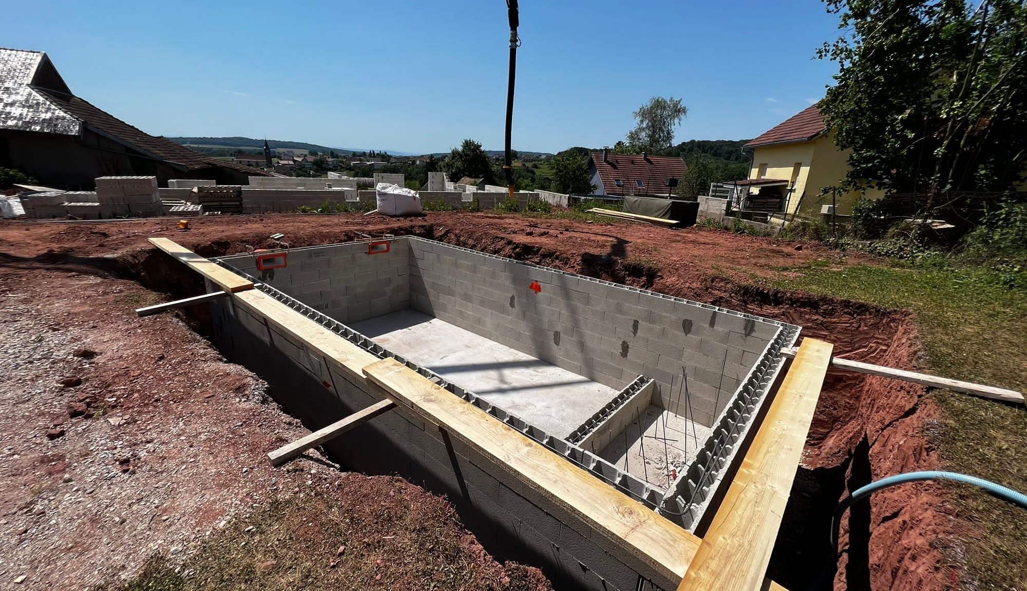 PISCINE2 BTTP90 1 2000X1152 | BTTP90 Entreprise de maçonnerie et construction de piscine à Belfort près de Montbéliard Valentigney